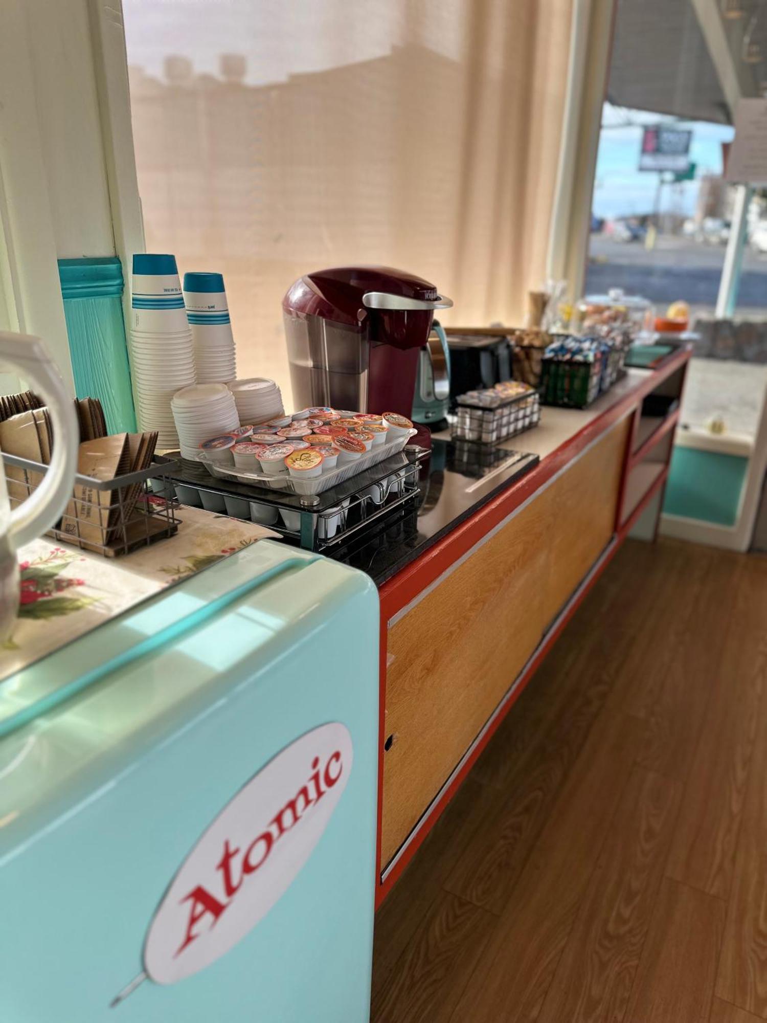 Atomic Motel Astoria Ngoại thất bức ảnh